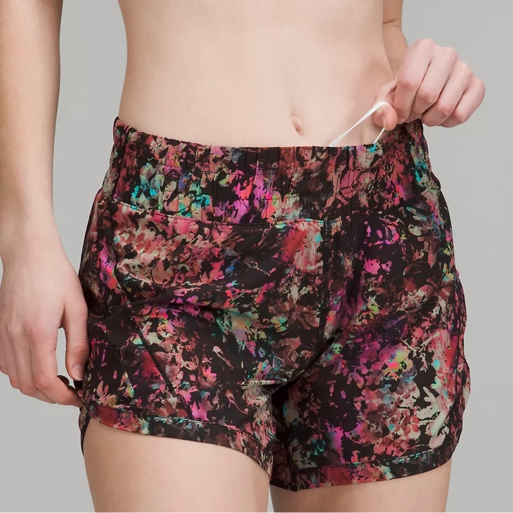Lululemon Track That Mid Rise Lined Short 5, size 10, Stencil Blossom Red, NWT.